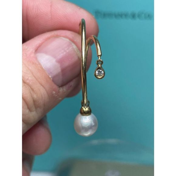18k yellow gold diamond pearl hoop earrings